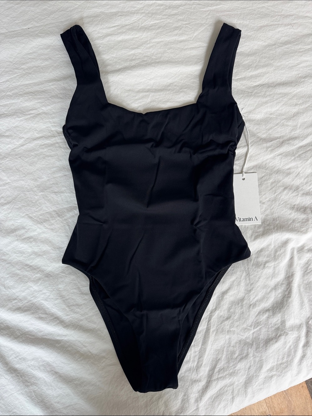 NEW Vitamin A ‘Mika’ One Piece Swimsuit in Black EcoLux, size M - Picture 4 of 8